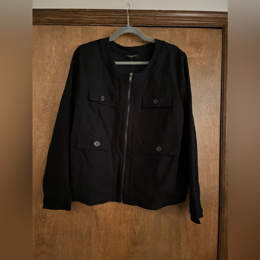 Banana republic jacket/blazer. Extra large. NWT. Black with zipper detail.